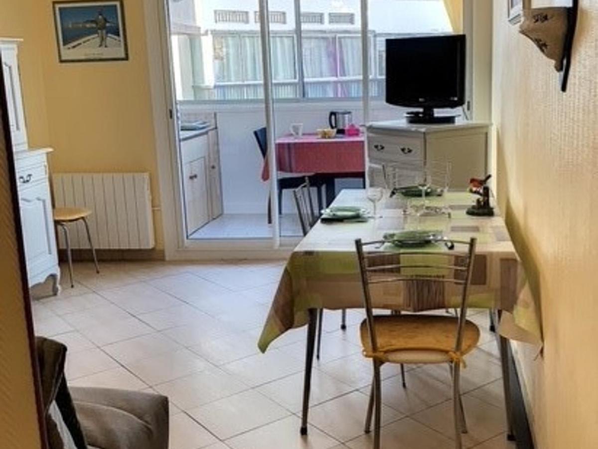Appartement 2 Etoiles Proche Du Stade Et Des Thermes A Balaruc-Les-Bains, Avec Parking Et Balcon Ferme - Fr-1-503-84 Bagian luar foto